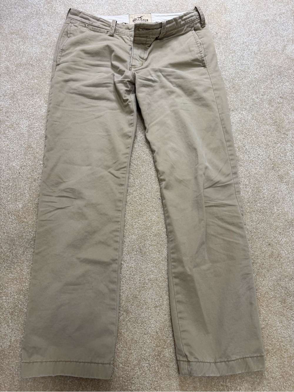 Hollister Men's Khaki Chino Pants perfect fit if this is your pants size 31x30